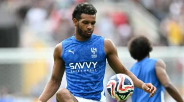 قرار مفاجئ.. علي البليهي يربك حسابات نادي الهلال بشأن مستقبله في 2026